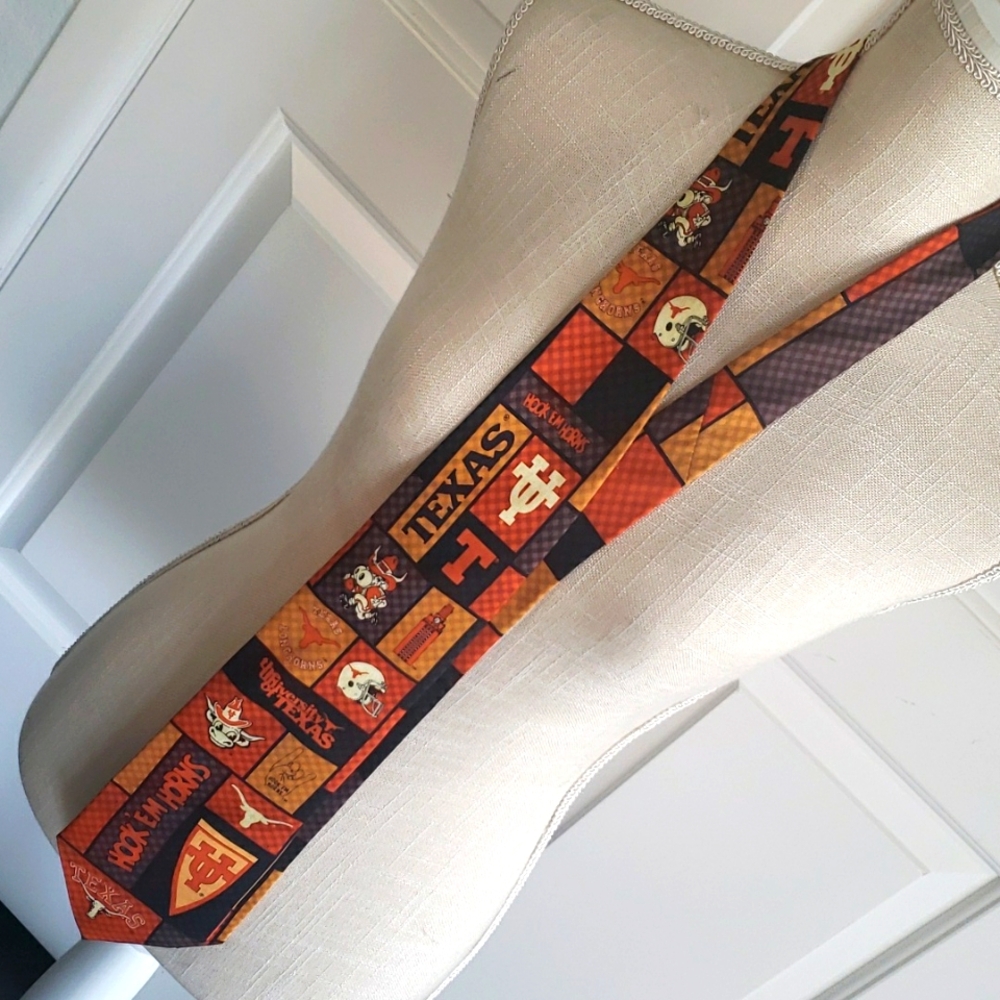 Eagle Neckwear Longhorns Necktie